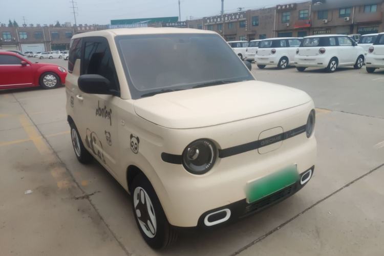 Used Geely Galaxy Panda 2025 210 km – Yuanqi Bear Front Right 45 Deg