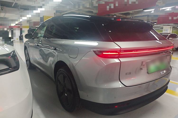 Used Li Auto i6 2025 Model Two-Wheel-Drive Standard Type Exterior 2