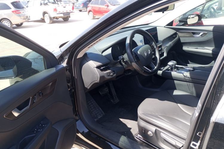 Used Hongqi E-QM5 2023 Revised Version Basic Travel Edition
