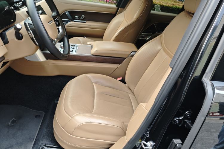 Used Land Rover Range Rover 2023 3.0 L6 360 PS Grand Edition