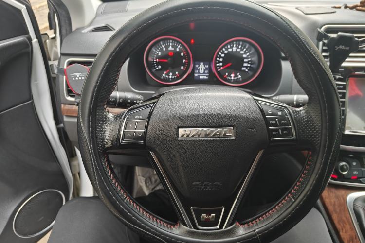 Used Haval H6 2015 Revised Version Sport Edition 1.5T Manual Transmission Two-Wheel Drive Elite Grade