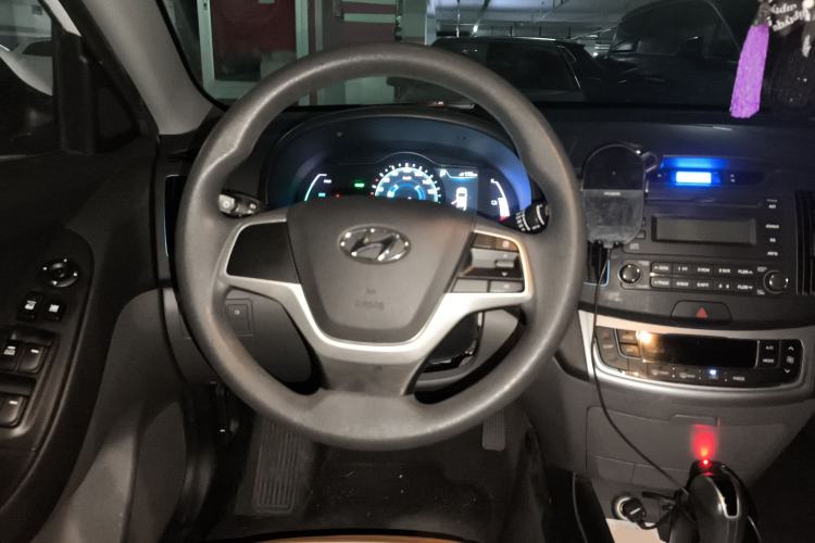 Used Hyundai Elantra EV 2017 GS PLUS Edition Steering Wheel
