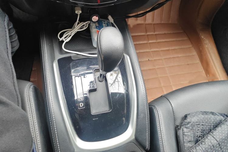 Used Nissan X-Trail 2014 2.5L CVT Luxury Edition 4WD Gear Lever