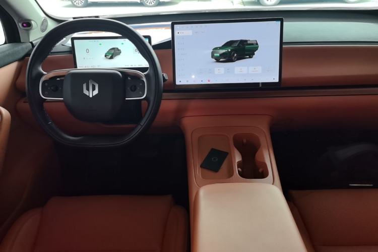 Used Leapmotor C16 2024 Range-Extended 200 LiDAR Edition Center Console