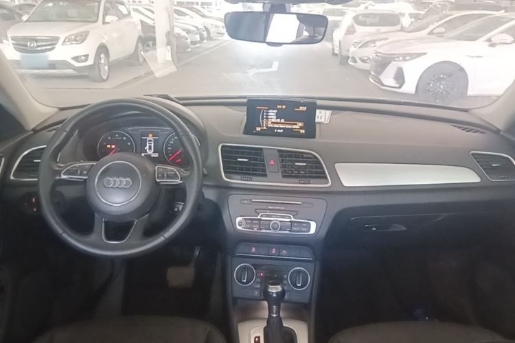 Used Audi Q3 2016 35 TFSI Fashion Model
