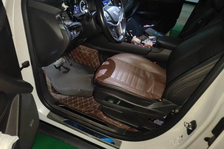 Used Cadillac XT5 2020 28T Tech Edition Driver Seat