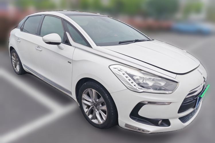 Used DS 5 2013 1.6T Luxury Edition THP160 Front Right 45 Deg