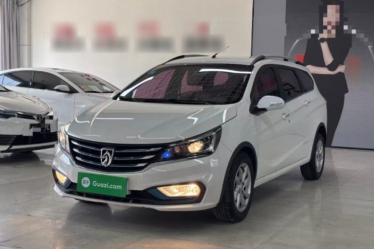 Used Baojun 310W 2017 1.5L Manual Fashion Model China V