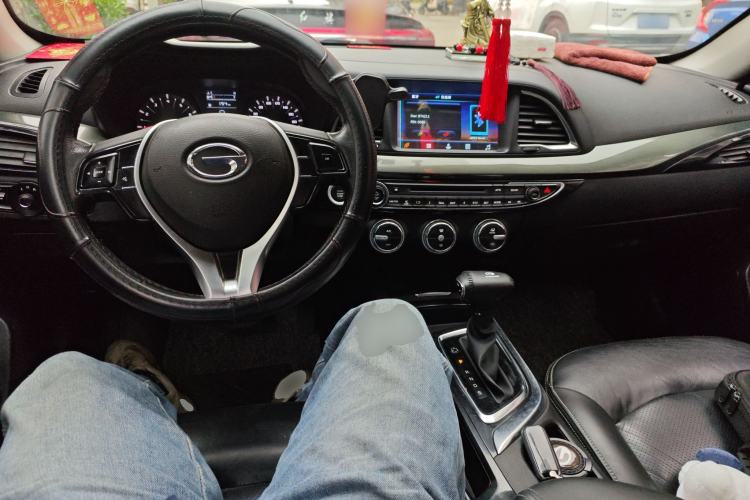 Used GAC Trumpchi GA6 2016 235T DCT Elite Edition Center Console