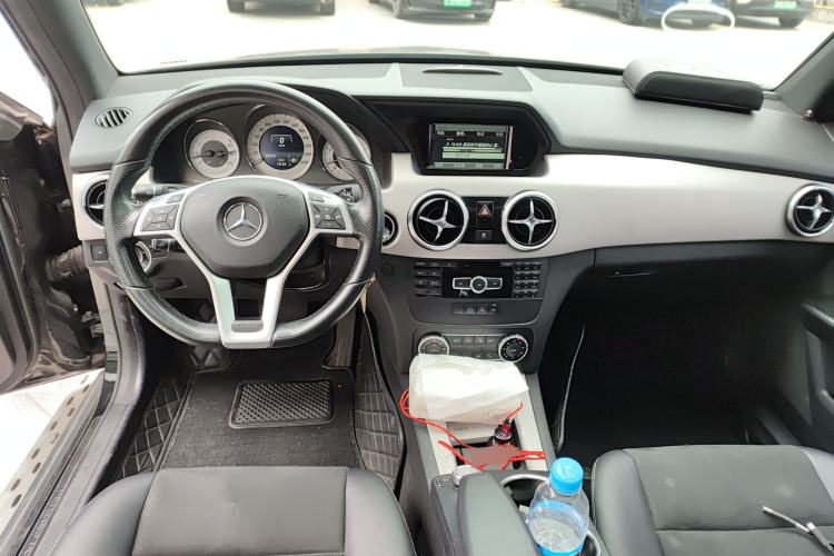 Used Mercedes-Benz GLK-Class 2015 GLK 260 4MATIC Dynamic Edition Ultimate Version Center Console