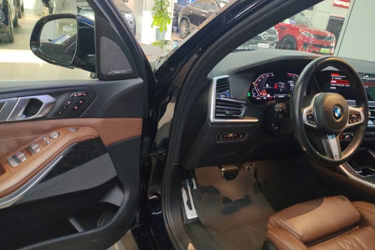 Used BMW X7 2020 xDrive40i Luxury M Sport Package