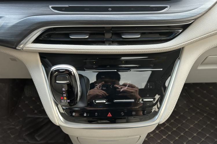 Used Buick GL8 2023 ES Lu Zun Comfort Model