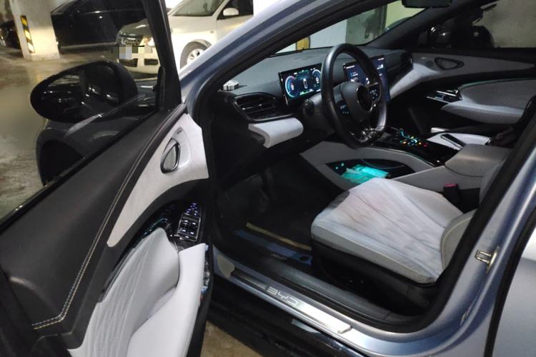 Used BYD Seal 2022 550 km Standard Range Rear-Wheel Drive Prestige Version
