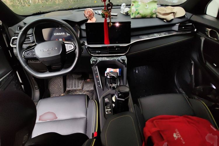 Used Lynk & Co 06 2023 Remix 1.5T Hero Center Console