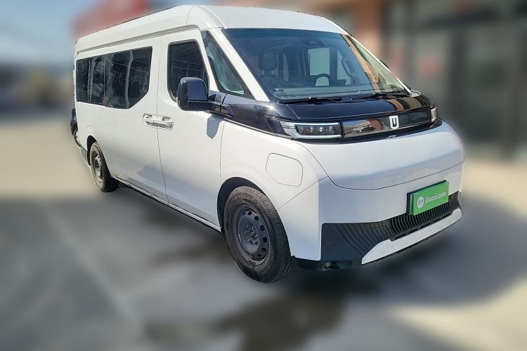 Used Farizon Super VAN 2024 Zhifu Edition Mid-Drive Mid-Roof 83 kWh Front Right 45 Deg