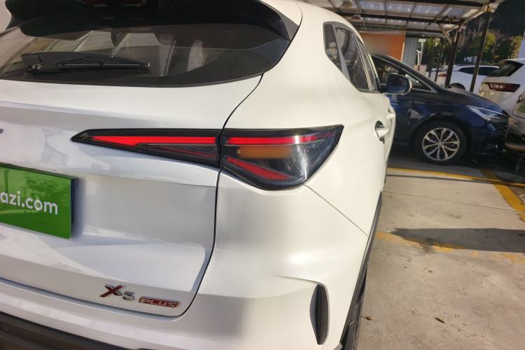 Used Oshan X5 PLUS 2023 Revised Version 1.5T DCT Navigation Edition