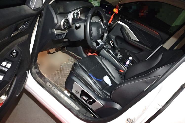 Used Wey VV6 2018 2.0T Two-Wheel-Drive Ultra-Luxury Version China V Standard