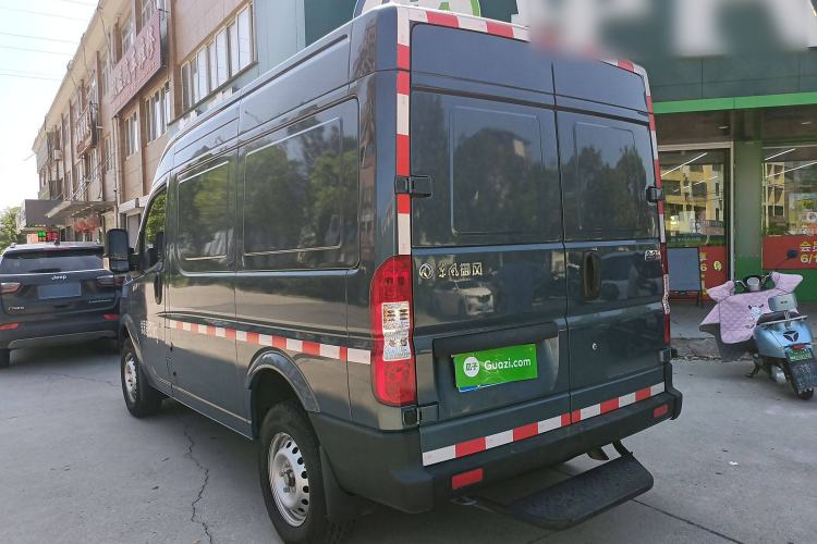 Used Dongfeng Yufeng Yufeng 2021 2.3T Power King Front-Drive Van Short Wheelbase Mid-Roof 3-Seater China VI Standard M9T