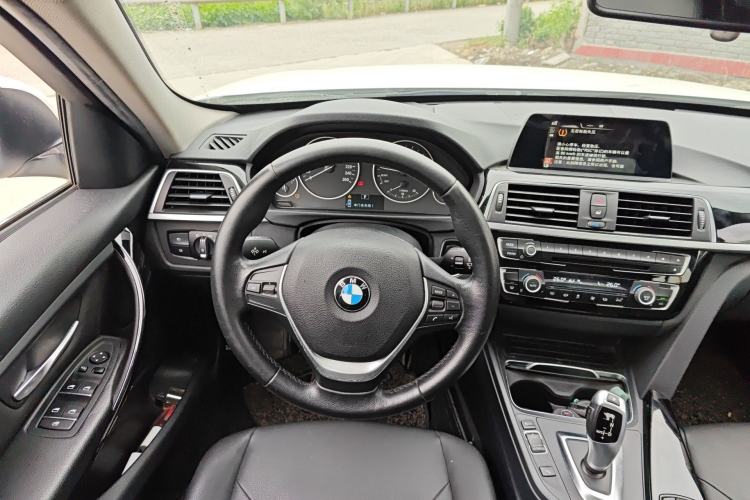 Used BMW 3 Series 2016 320Li Fashion Model Steering Wheel