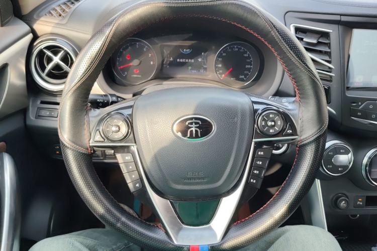 Used BYD Song 2016 GaiShi Edition 1.5TID Automatic Elite Model
