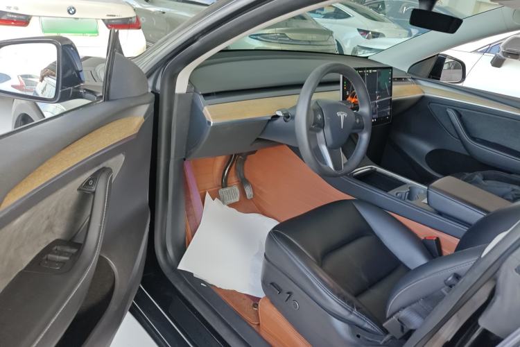 Used Tesla Model Y 2022 Rear-Wheel-Drive Version