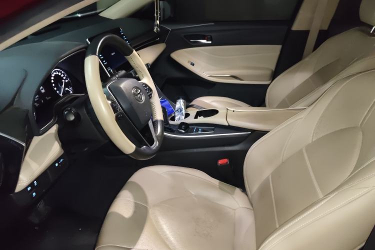 Used Toyota Avalon 2019 Dual-Engine 2.5L Luxury Edition China VI Standard Left Front Seat