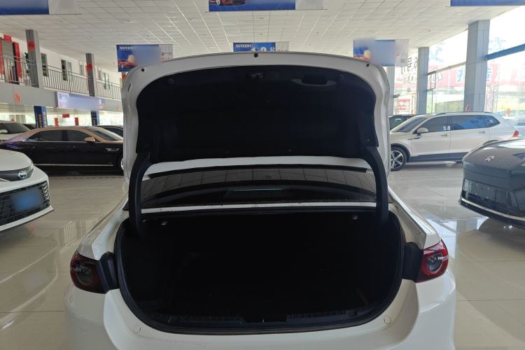 Used Mazda 3 Axela 2021 2.0L Automatic Zhi Rui Edition Trunk