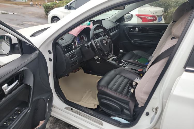 Used FORTHING Joyear S50 2017 2.0L Manual Luxury Version