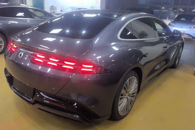 Used Denza Z9 2024 1100 km All-Wheel-Drive Ultra Version