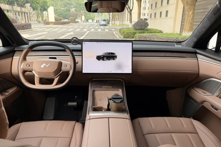 Used ONVO Luxeed L90 2025 Model—Max Six-Seater Version