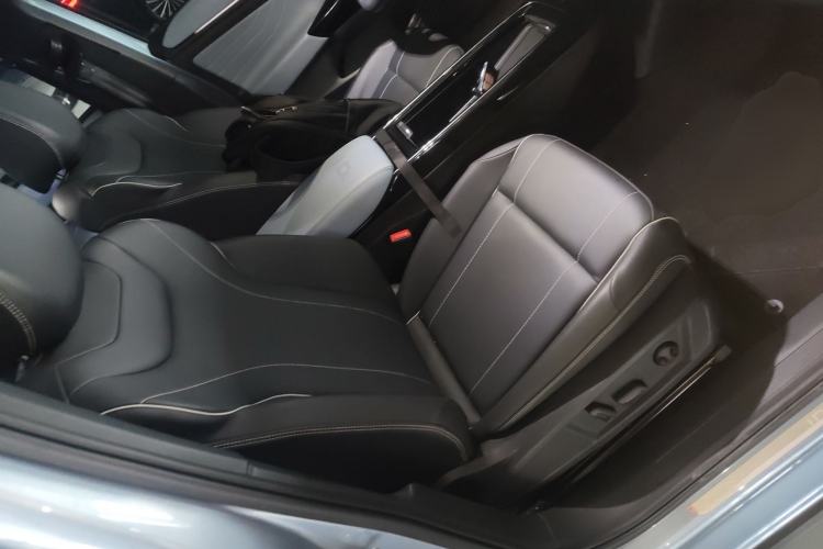 Used Volkswagen ID.4 X 2025 Smart Version Pure & Intelligent Enjoyment Edition
