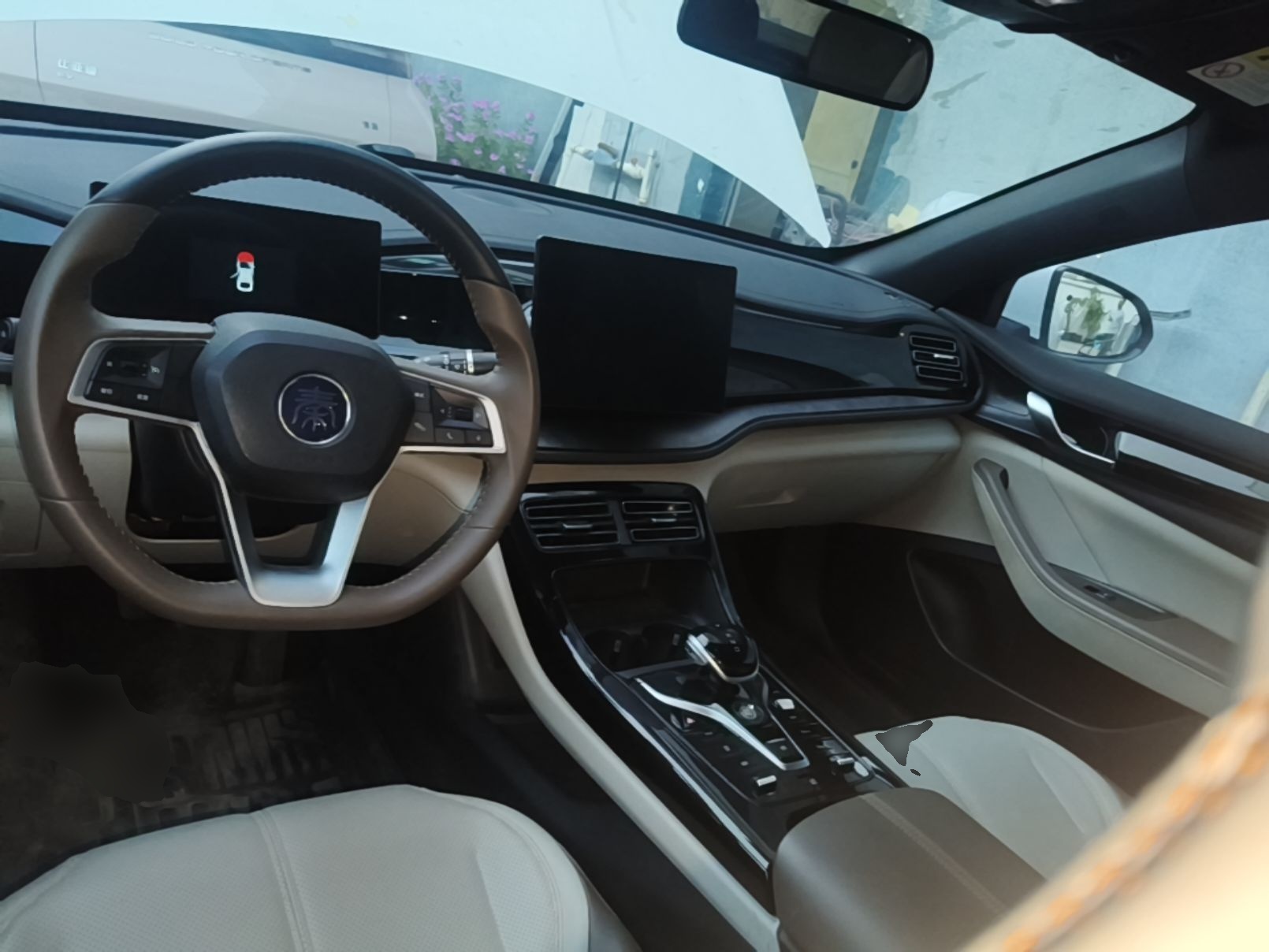 BYD Qin PLUS 2024 HONOR Edition DM-i 55KM Leading Model — снимка 17