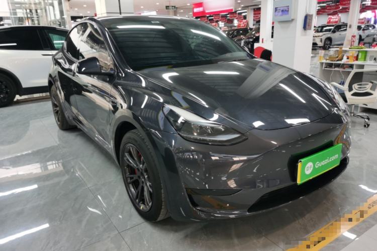 Used Tesla Model Y 2024 Rear-Wheel-Drive Version Front Right 45 Deg