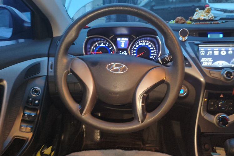 Used Hyundai Elantra (5th Generation / Langdong) 2012 1.6L Automatic Leading Model Steering Wheel