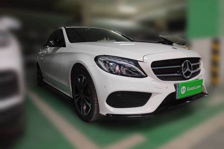 Used Mercedes-Benz C-Class 2018 C 200 Sport Edition Front Right 45 Deg