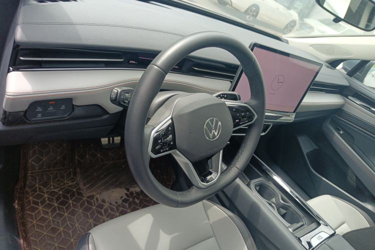 Used Volkswagen ID.7 VIZZION 2024 AIR model Center Console