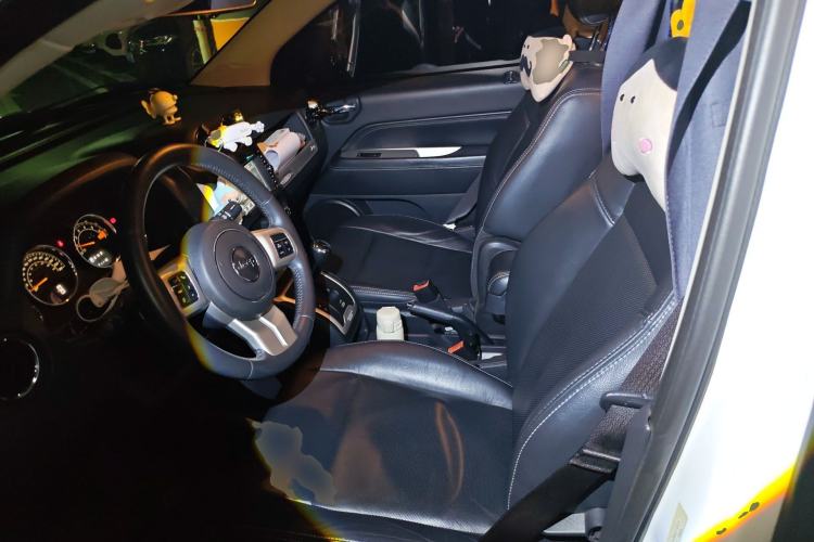 Used Jeep Compass 2014 2.4L four-wheel drive luxury version Left Front Seat