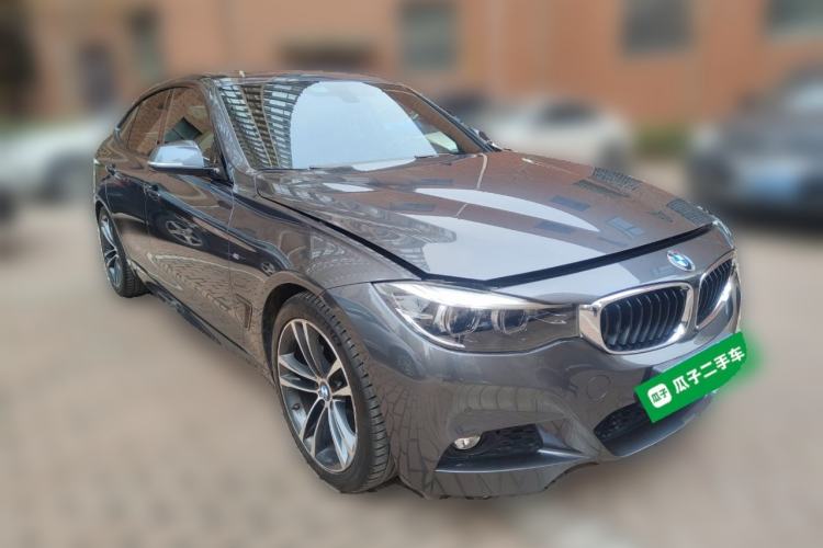Used BMW 3 Series GT 2018 330i xDrive M Sport Edition Front Right 45 Deg
