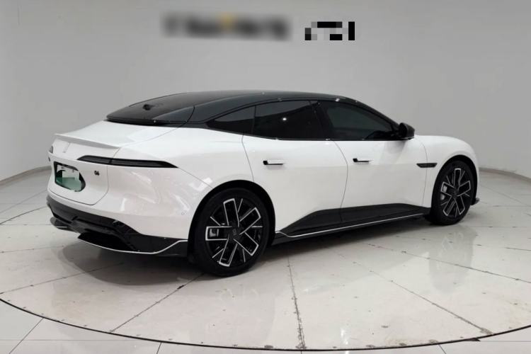Used Avatr 06 2025 Ultra Pure Electric Edition Rear Right 45 Deg