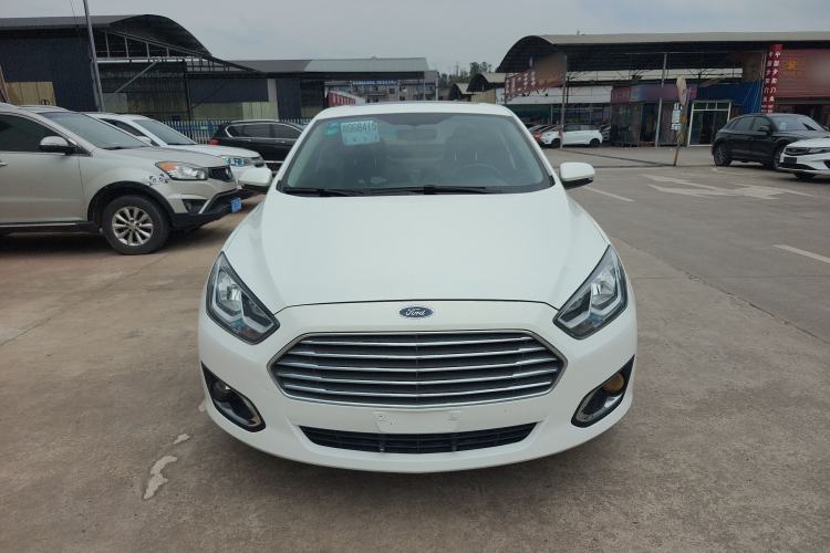 Used Ford Escort 2015 1.5L Automatic Fashion Model

