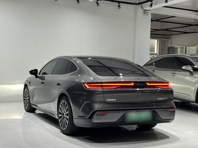 Geely Galaxy 8 2025 130km EM-P Starship Edition — снимка 17