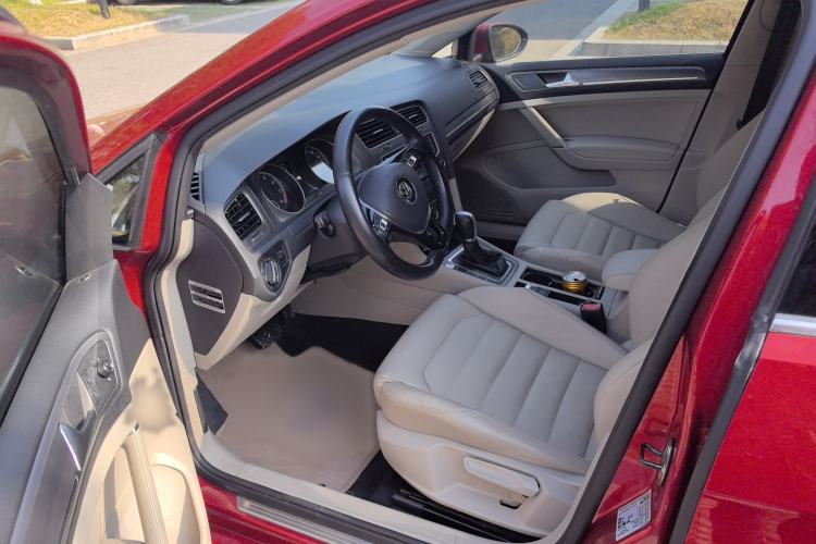 Used Volkswagen Golf 2015 1.4TSI Automatic Luxury Model