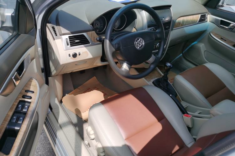 Used Buick Excelle 2015 1.5L Manual Classic Trim Driver Seat