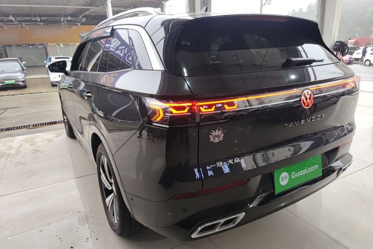 Used Volkswagen Tavendor 2024 380TSI All-Wheel Drive R-Line Cruise Edition