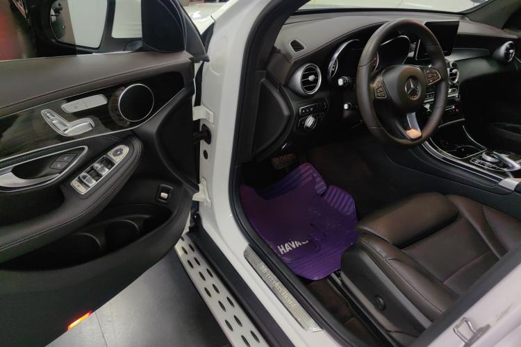 Used Mercedes-Benz GLC 2018 Facelift GLC 260 4MATIC Luxury Edition
