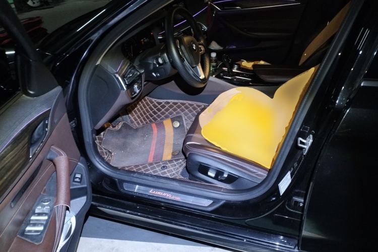 Used BMW 5 Series 2019 Facelifted 530Li Leading Edition Luxury Package
