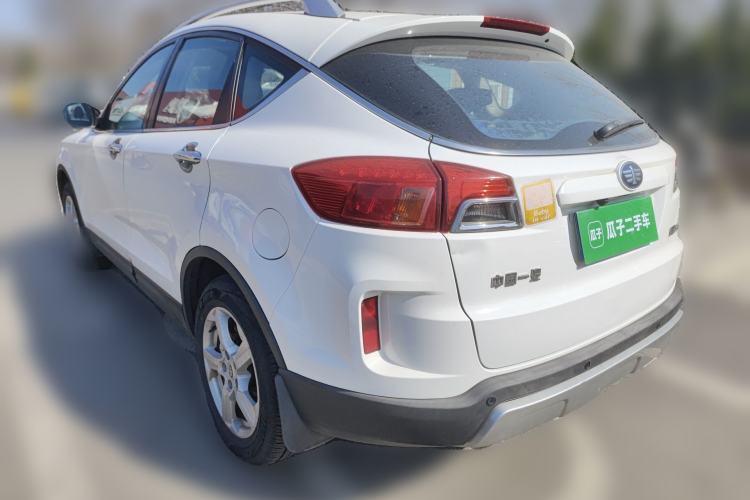 Used Bestune X80 2013 2.0L automatic luxury version
