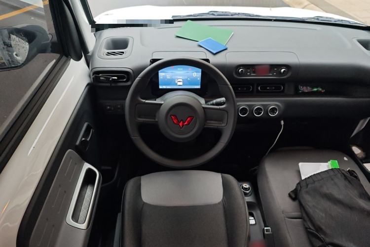 Used Wuling Zhiguang New Energy 2025 Model 305km Ambitious Edition
