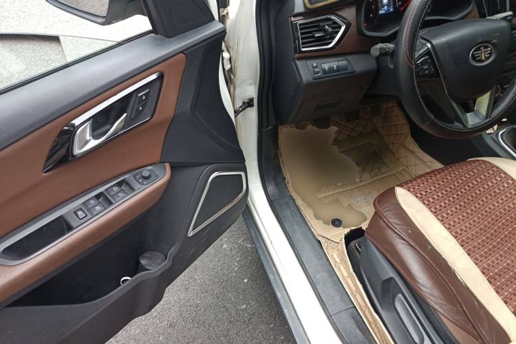 Used FAW Senya R7 2016 1.6L Manual Smart Version
