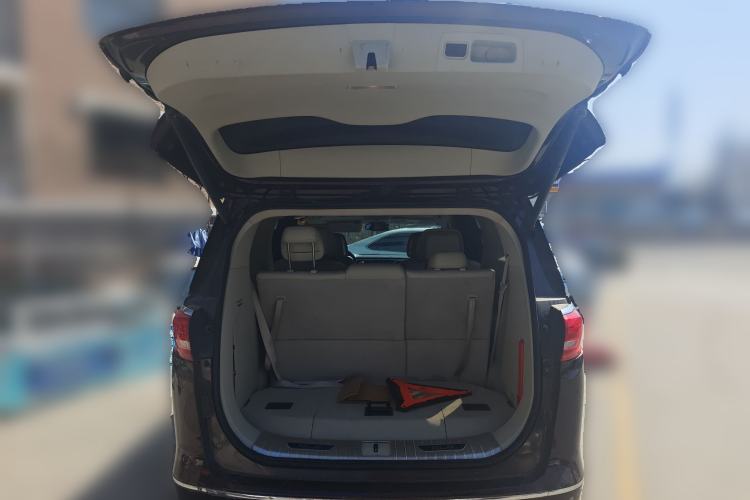 Used Buick GL8 2017 28T Avenir Avia National Emission Standard V
